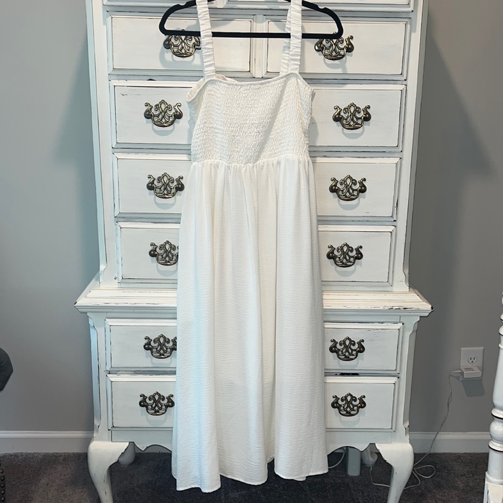 Moodie white midi dress